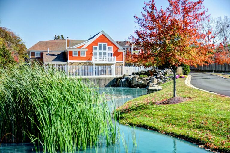 Gorgeous landscaping at our Austin Springs apartments.