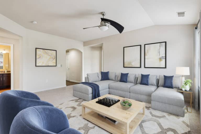 48Austin-Springs-Apartments living4