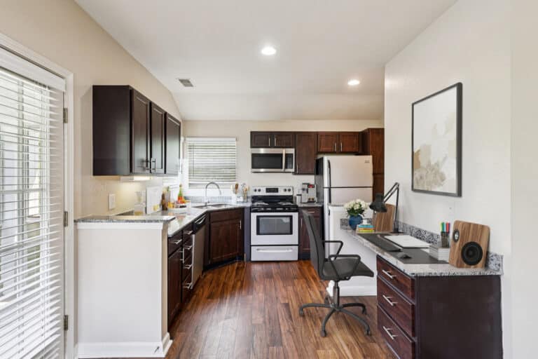 54Austin-Springs-Apartments kitchen1